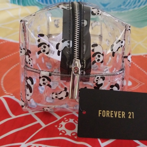 Makeup Bag 🐼 - Picture 2 of 6